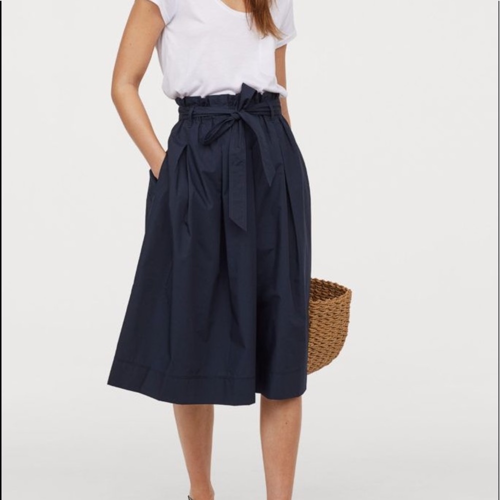 H&M Navy Calf Skirt with Bow (US 2)